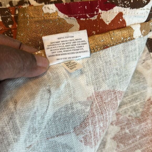 Threshold Leaf Pattern Rectangular Table  Cloth 82”x60” - Picture 5 of 5